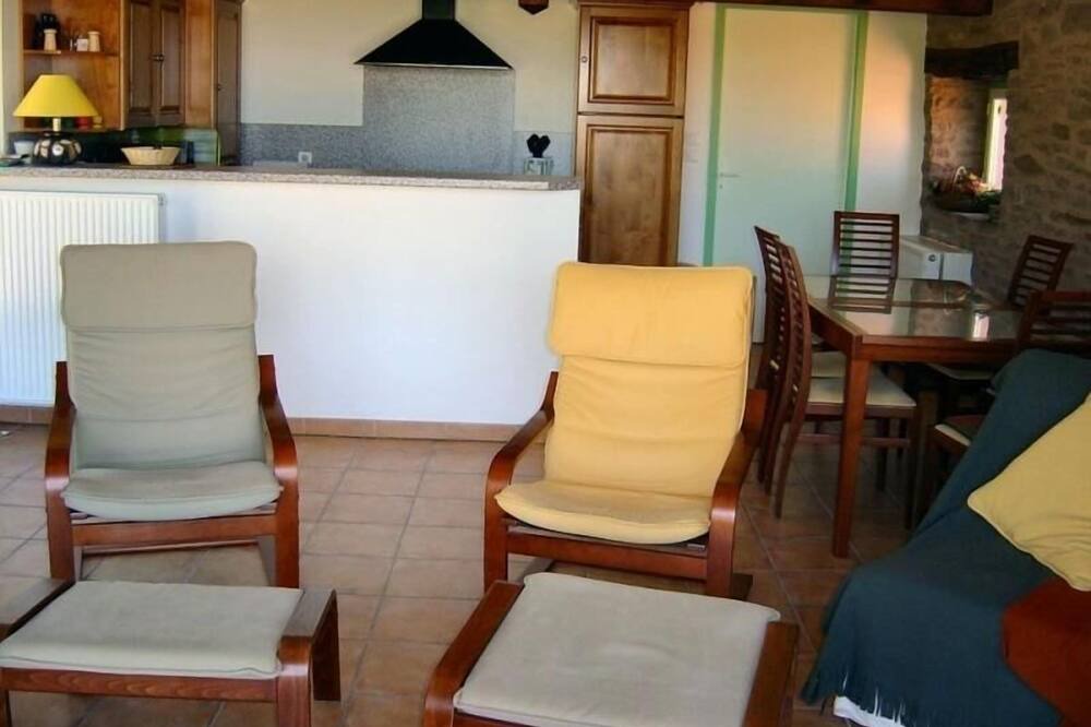 Photo of Livingroom in Martrin