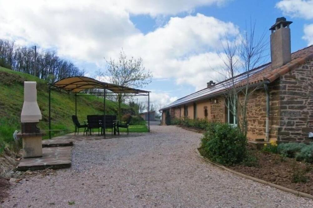 Photo of Outdoor in Martrin