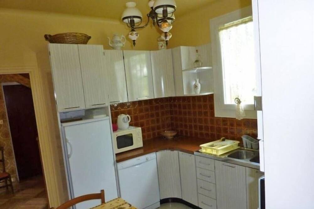 Photo of Kitchen in Montbazens