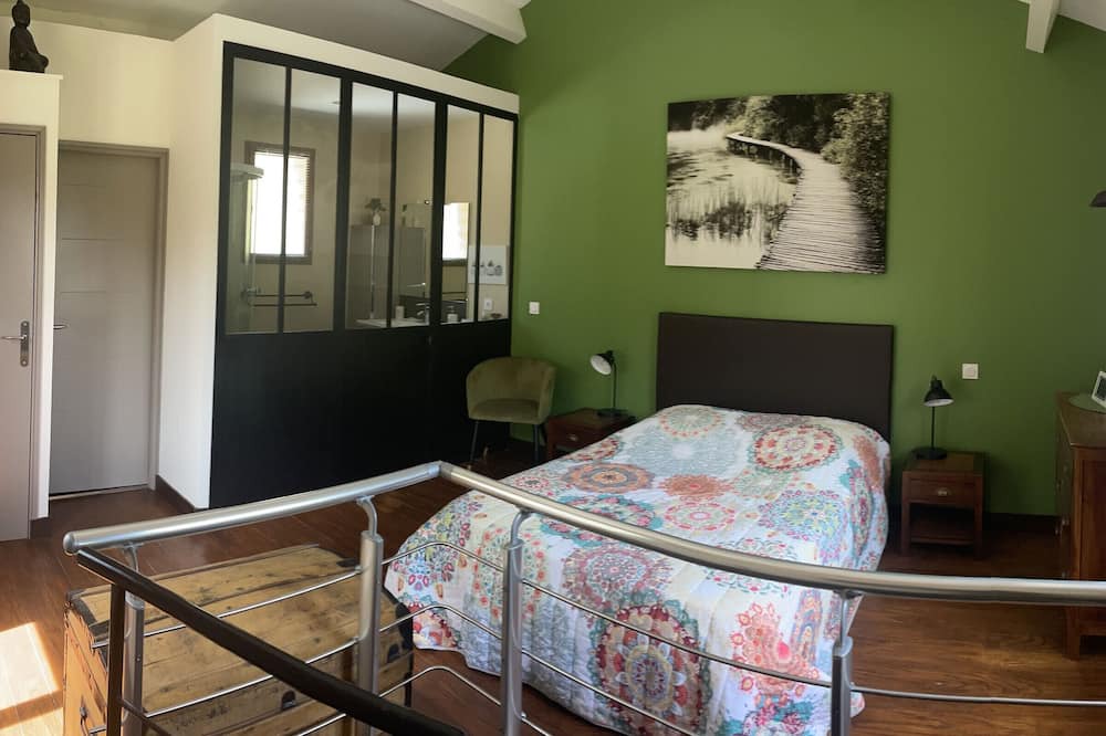 Photo of Bedroom in Saint-Rome-de-Cernon