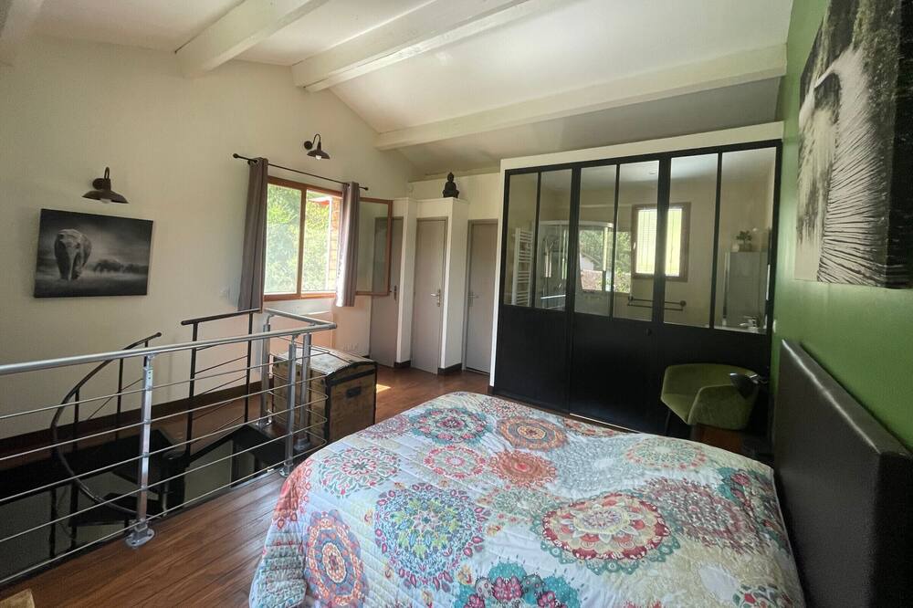 Photo of Bedroom in Saint-Rome-de-Cernon