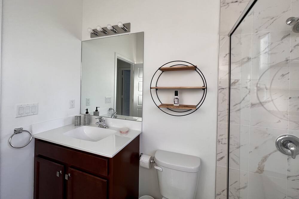 Photo of Bathroom in Richmond West