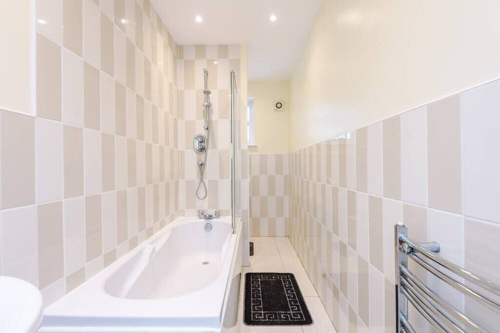 Photo of Bathroom in Whitnash