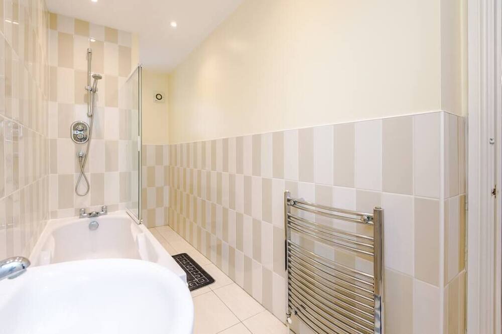 Photo of Bathroom in Whitnash