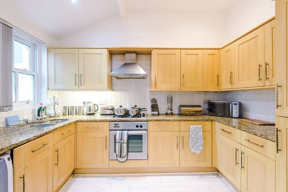 Photo of Kitchen in Whitnash