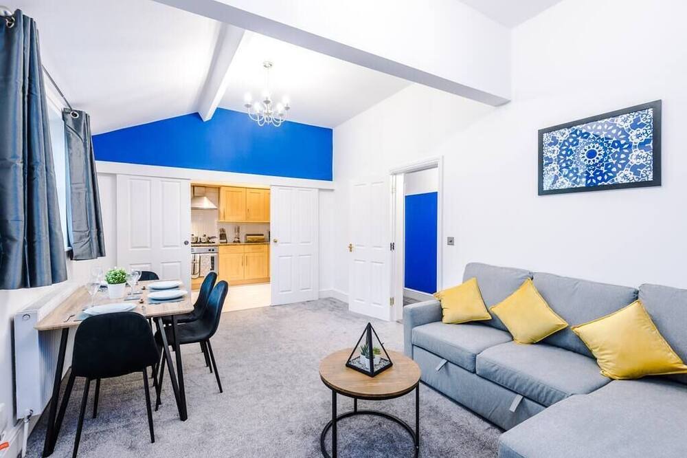 Photo of Livingroom in Whitnash