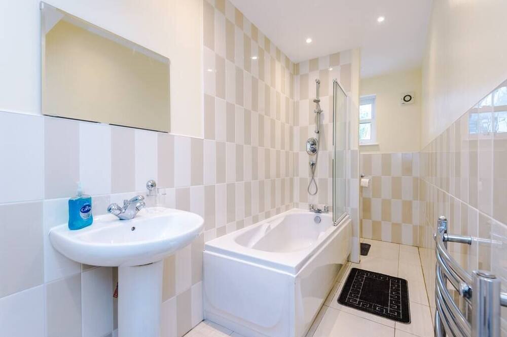 Photo of Bathroom in Whitnash