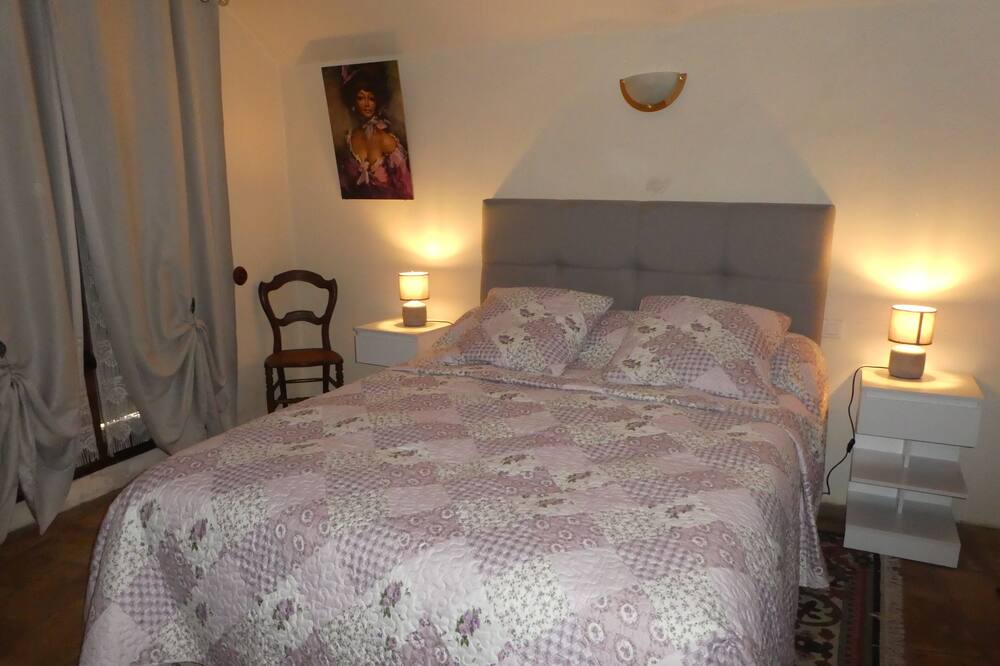 Photo of Bedroom in Souvignargues