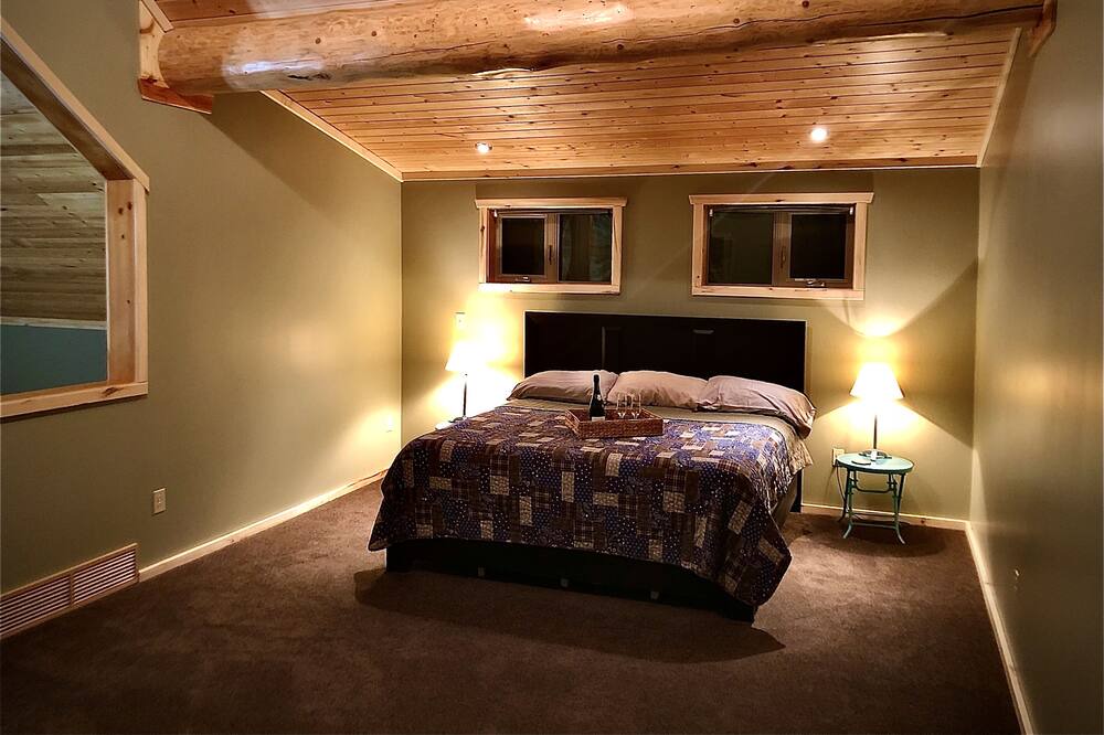 Photo of Bedroom in Christopher Lake