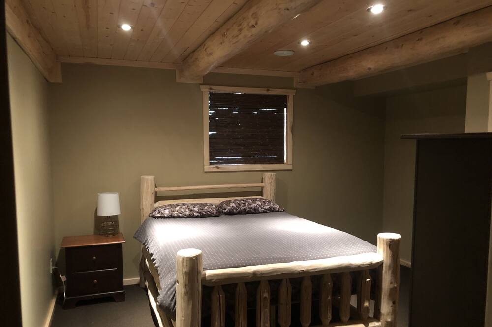 Photo of Bedroom in Christopher Lake
