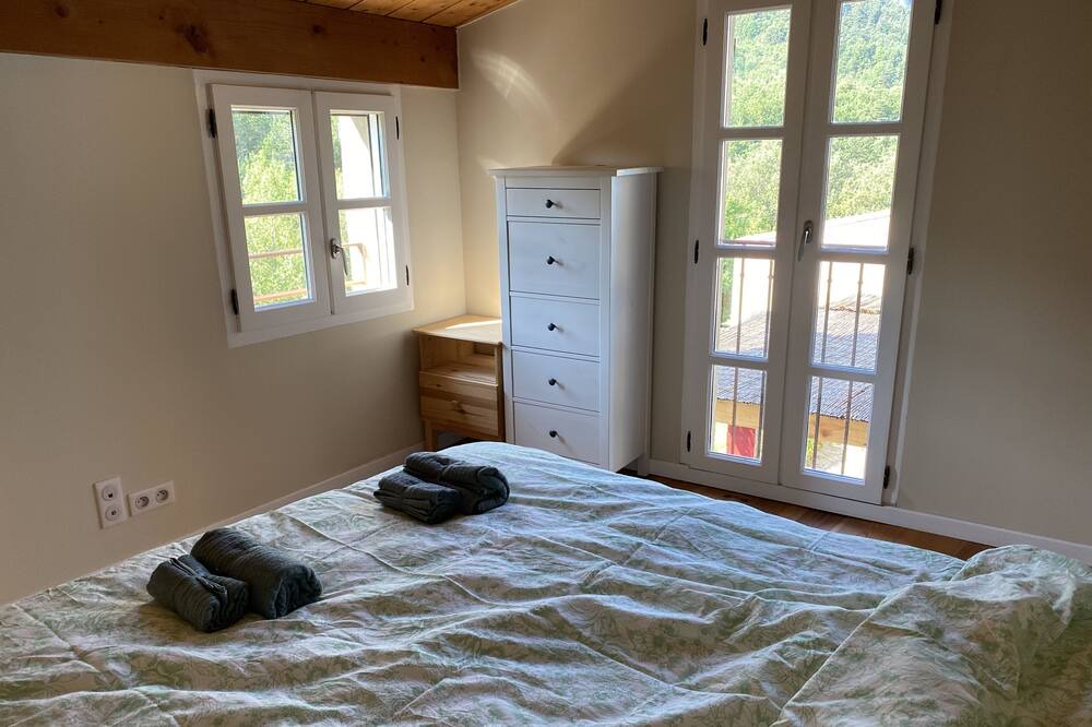 Photo of Bedroom in Saint-Just-et-le-Bezu
