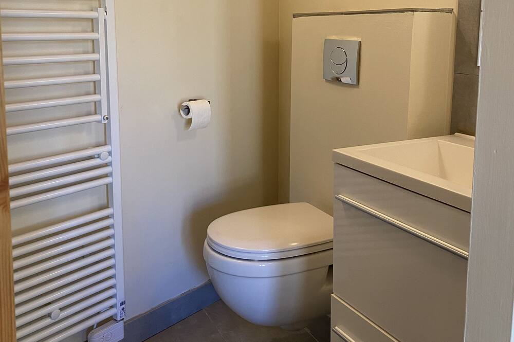 Photo of Bathroom in Saint-Just-et-le-Bezu
