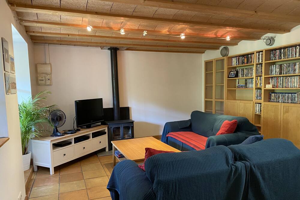 Photo of Livingroom in Saint-Just-et-le-Bezu