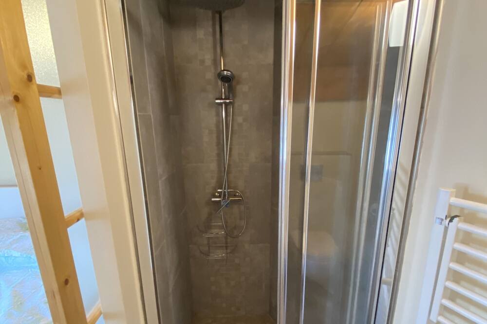 Photo of Bathroom in Saint-Just-et-le-Bezu