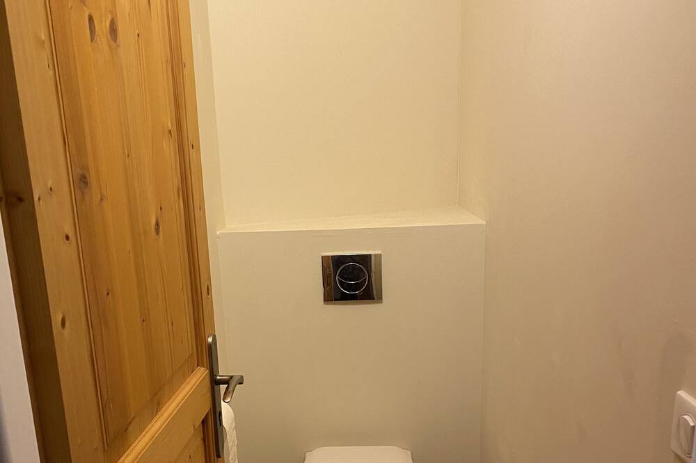 Photo of Bathroom in Saint-Just-et-le-Bezu