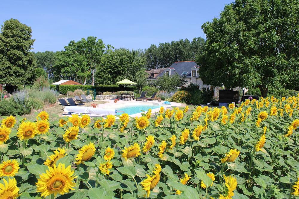Photo of Outdoor in Noyant-Villages