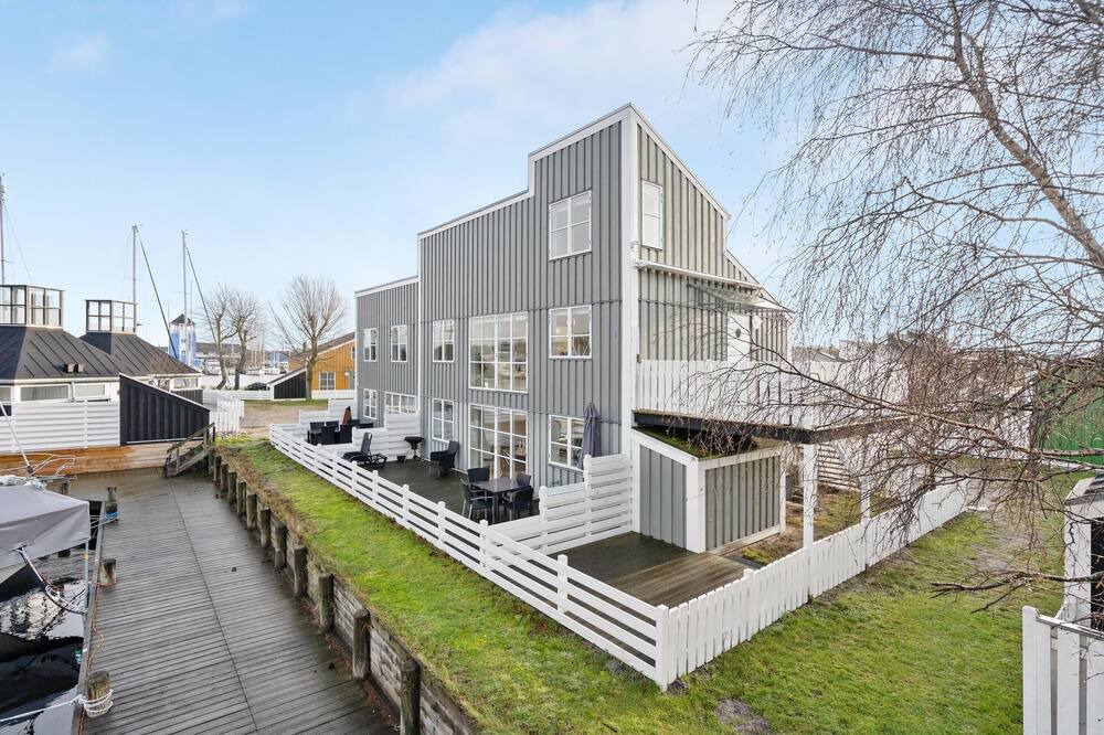 Photo of Others in Øer Strand