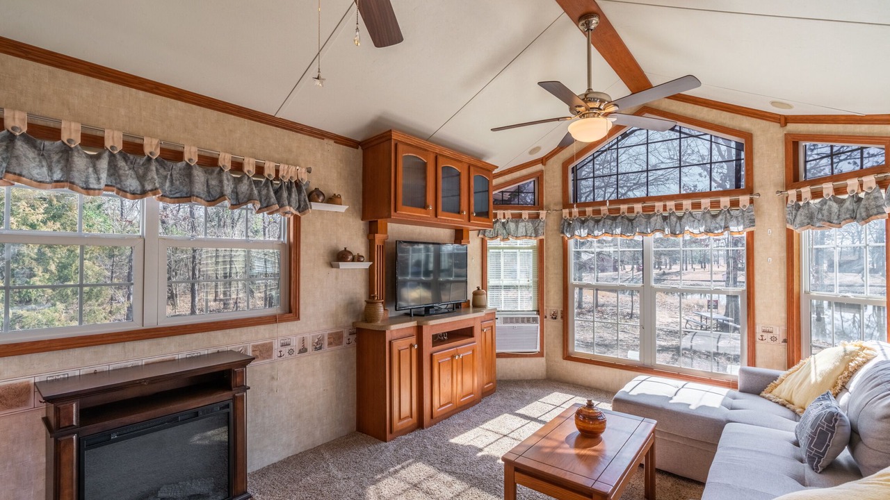 Photo of Livingroom in Yantis