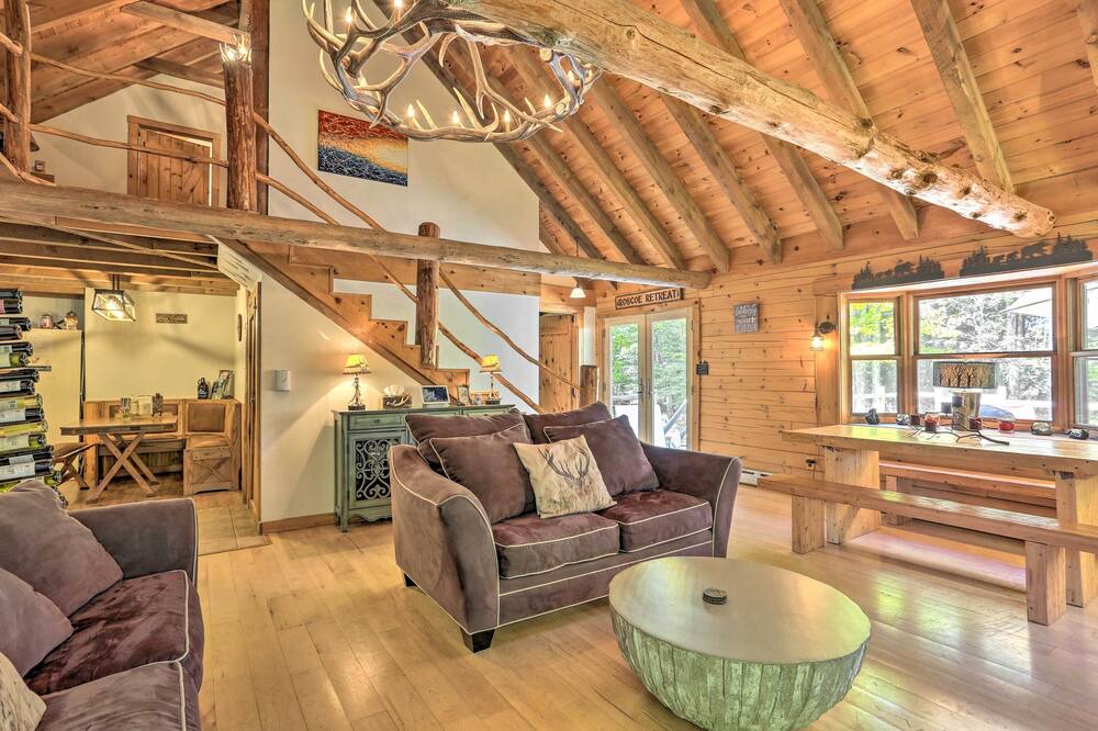 Photo of Livingroom in Town of Colchester