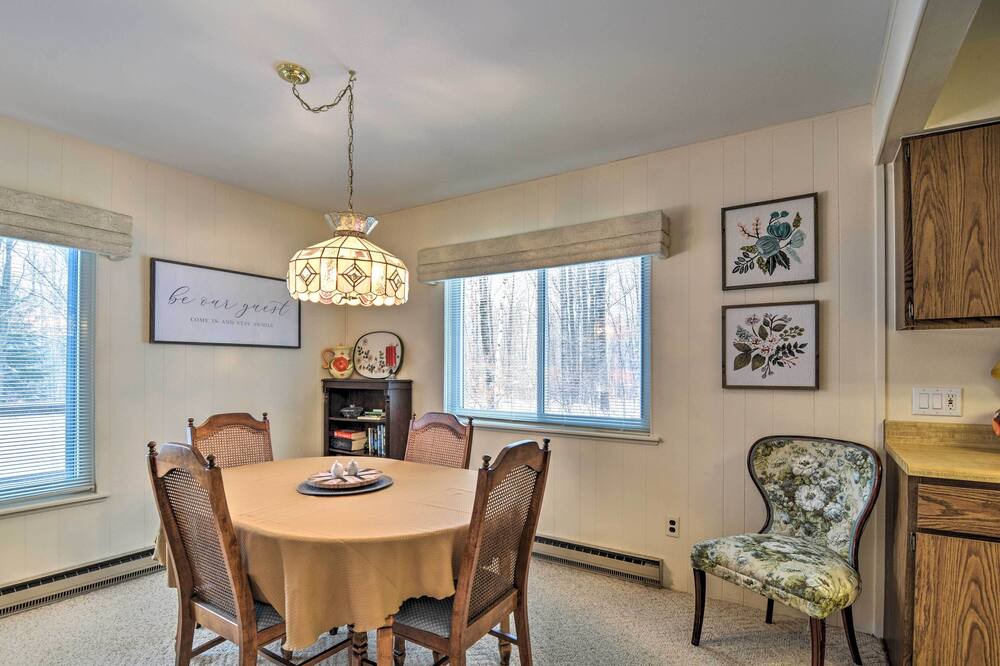 Photo of Livingroom in Elmira