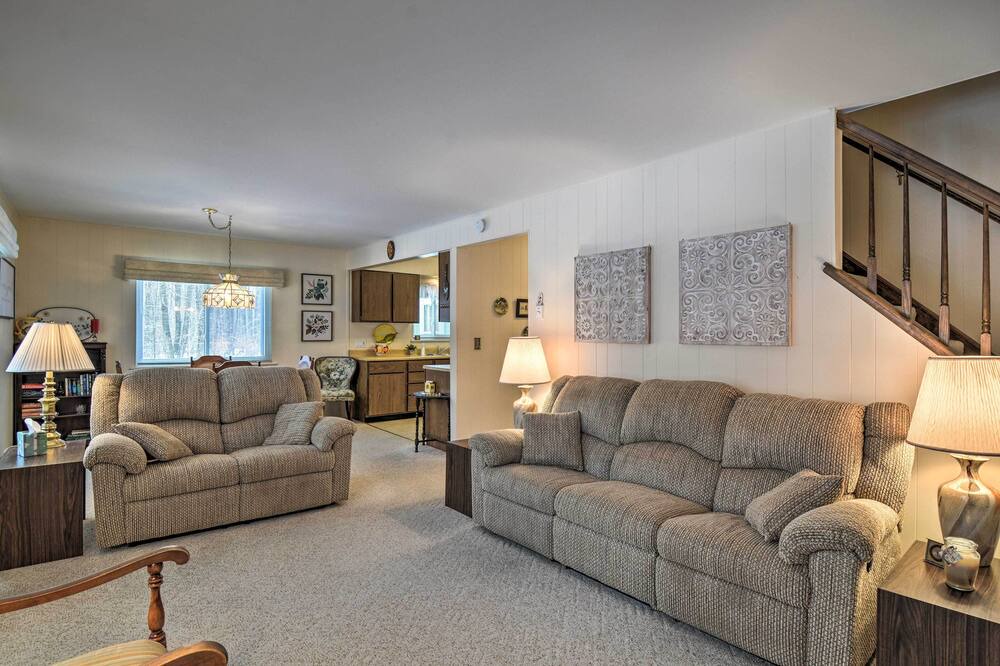 Photo of Livingroom in Elmira