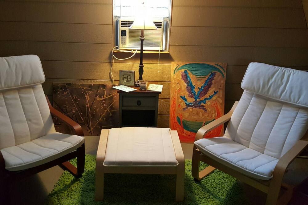 Photo of Livingroom in Barium Springs