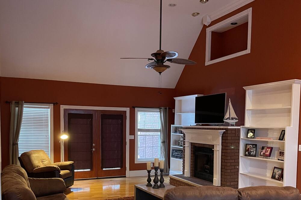 Photo of Livingroom in Cannon