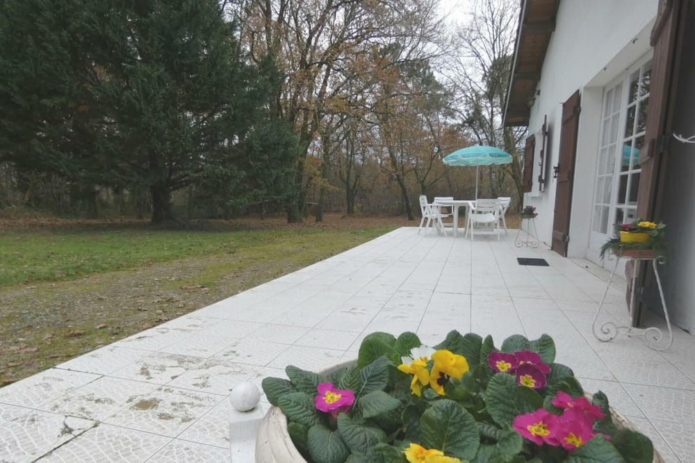 Photo of Outdoor in Bascons