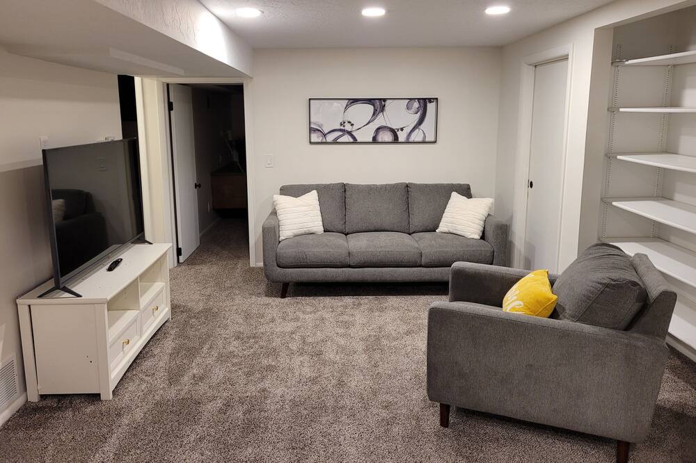 Photo of Livingroom in Pleasant View