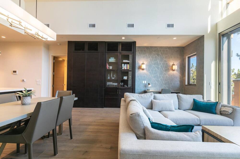 Photo of Bedroom in Crystal Bay
