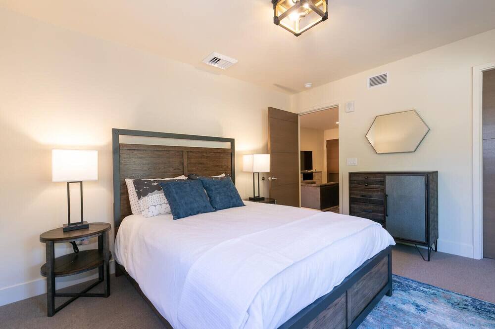 Photo of Bedroom in Crystal Bay