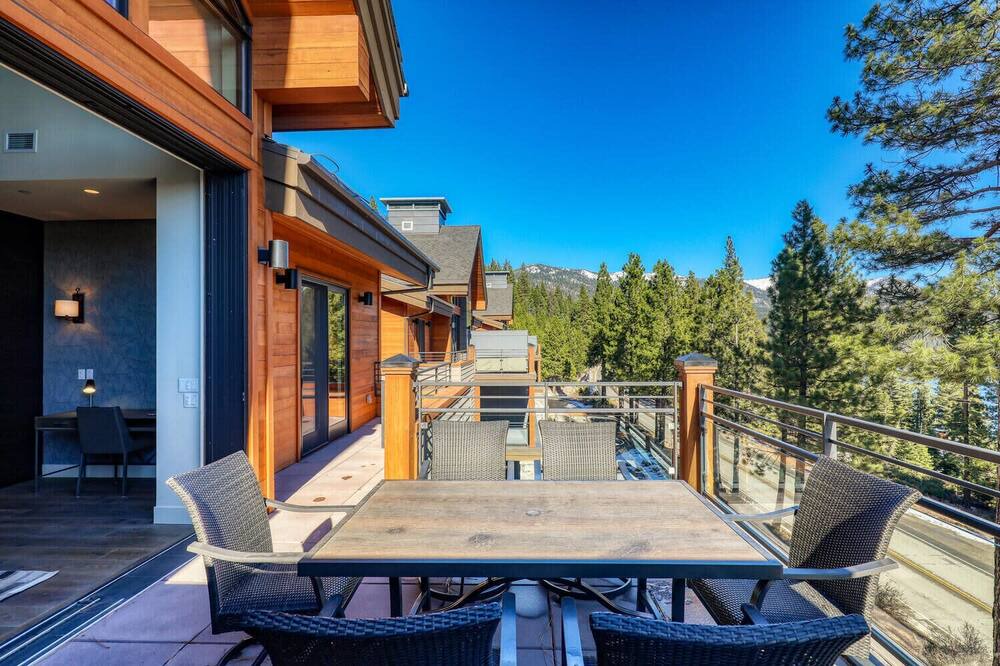 Photo of Patio Balcony in Crystal Bay