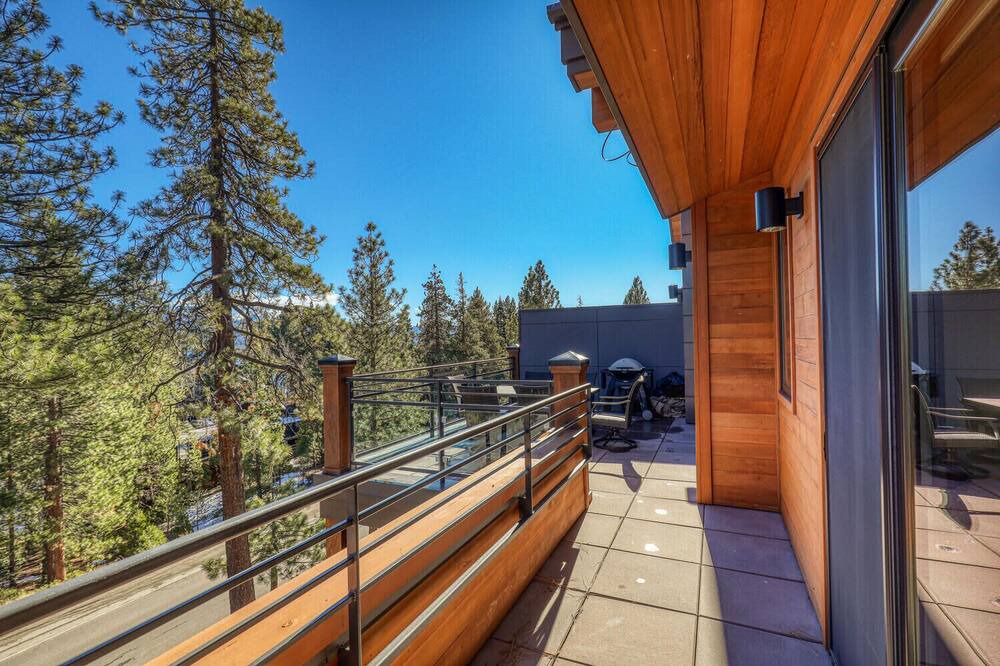 Photo of Patio Balcony in Crystal Bay