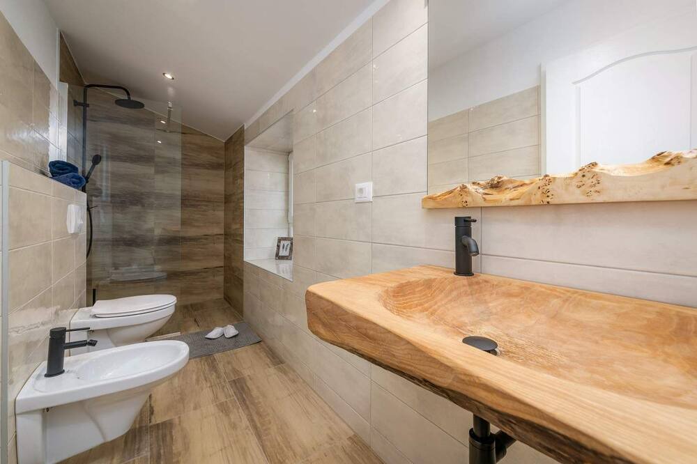 Photo of Bathroom in Kukci
