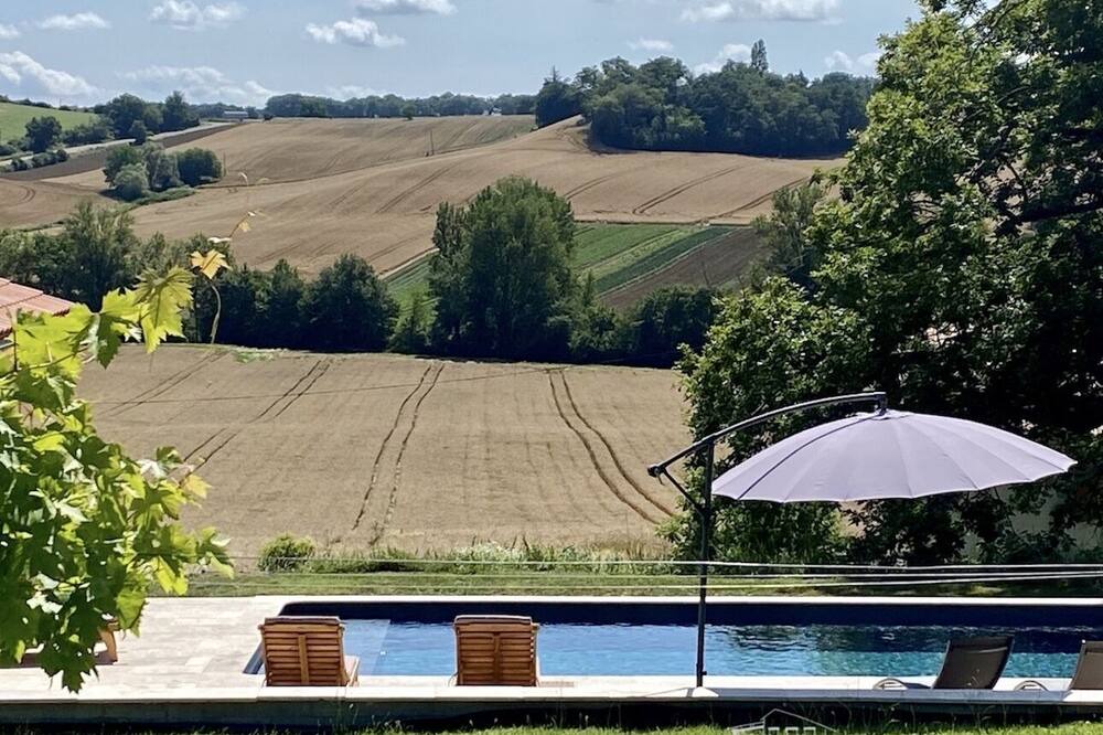 Photo of Outdoor in Lagraulet-Saint-Nicolas