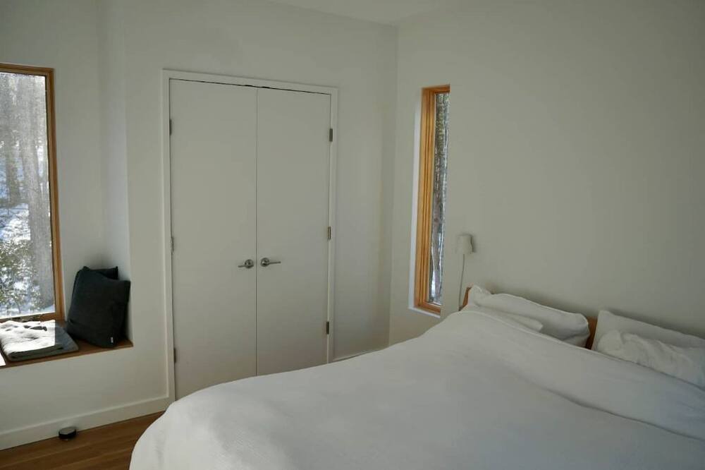 Photo of Bedroom in Accord