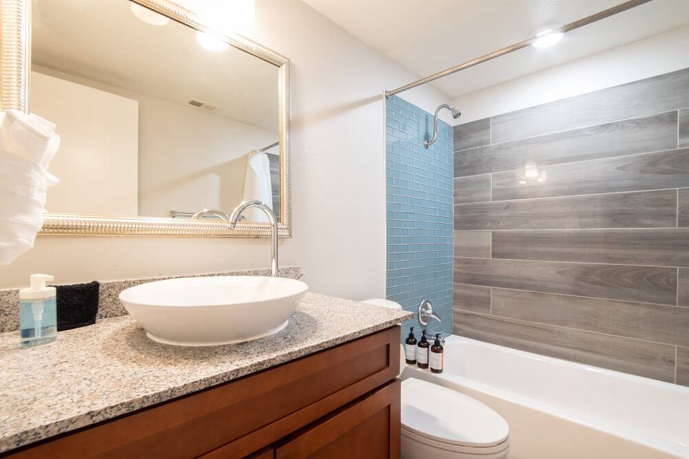Photo of Bathroom in East Riverside - Oltorf