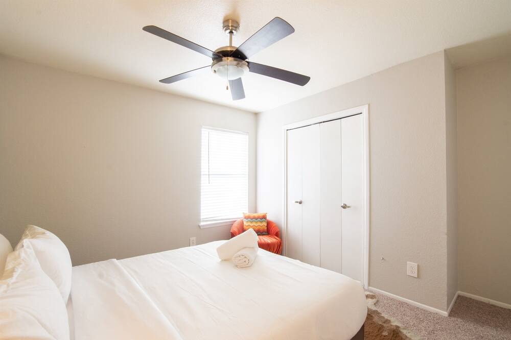 Photo of Bedroom in East Riverside - Oltorf