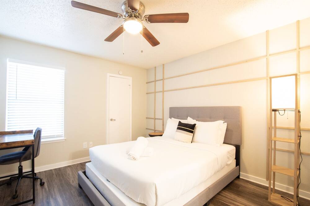 Photo of Bedroom in Barton Hills