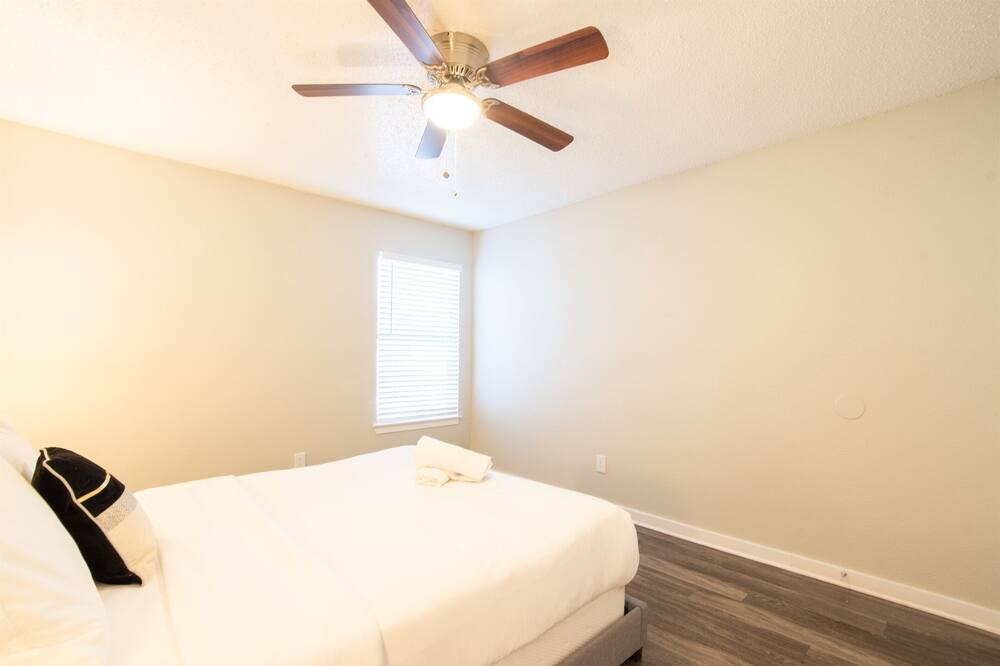 Photo of Bedroom in Barton Hills