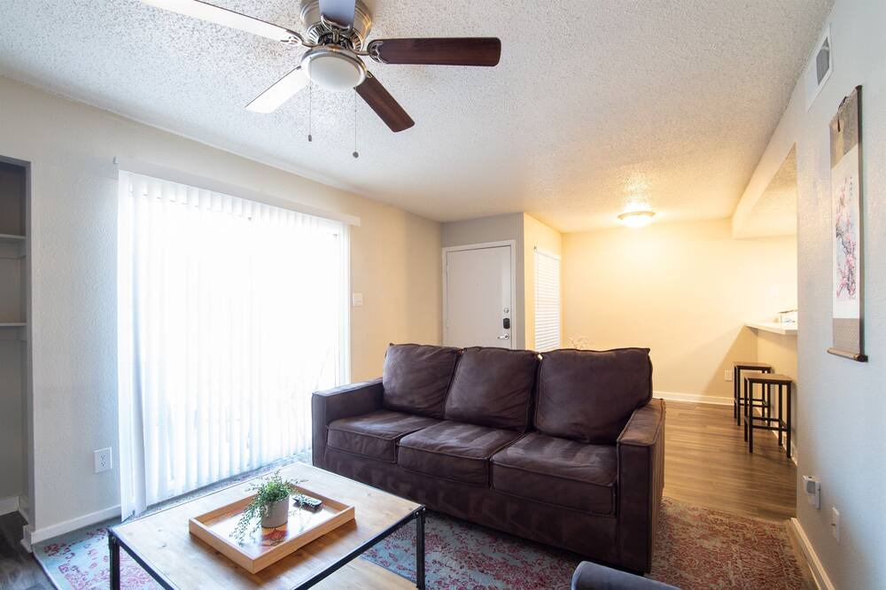 Photo of Livingroom in Barton Hills