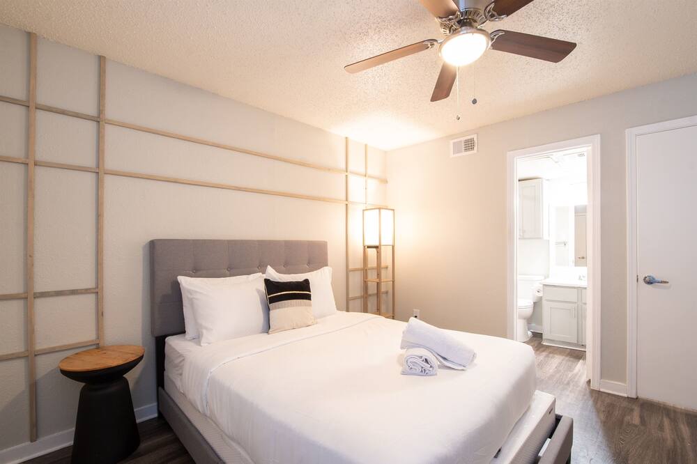 Photo of Bedroom in Barton Hills