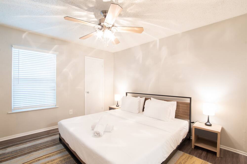 Photo of Bedroom in East Riverside - Oltorf