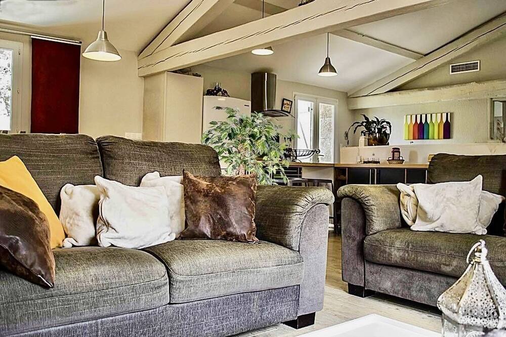 Photo of Livingroom in Saint-Andre-de-Roquelongue