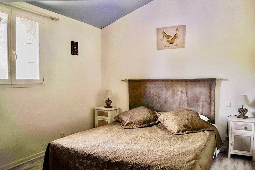 Photo of Bedroom in Saint-Andre-de-Roquelongue