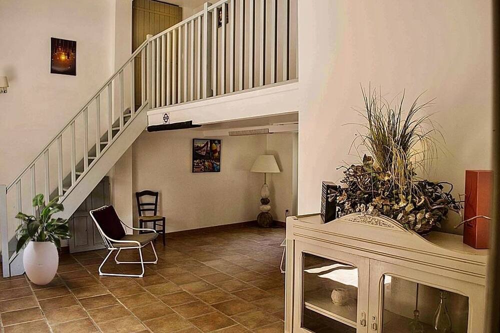 Photo of Livingroom in Saint-Andre-de-Roquelongue