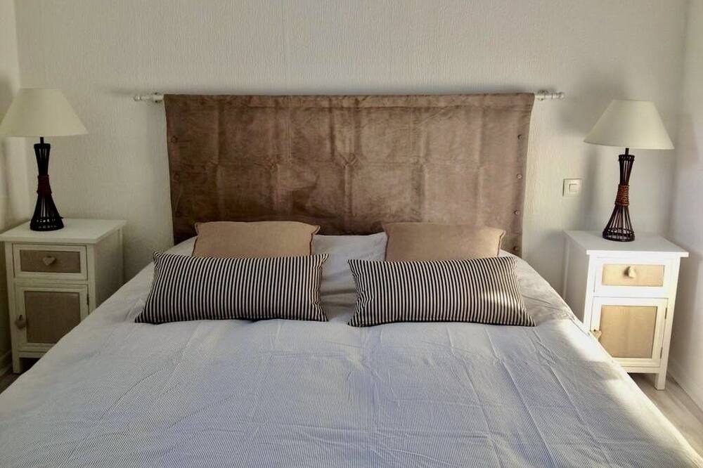 Photo of Bedroom in Saint-Andre-de-Roquelongue