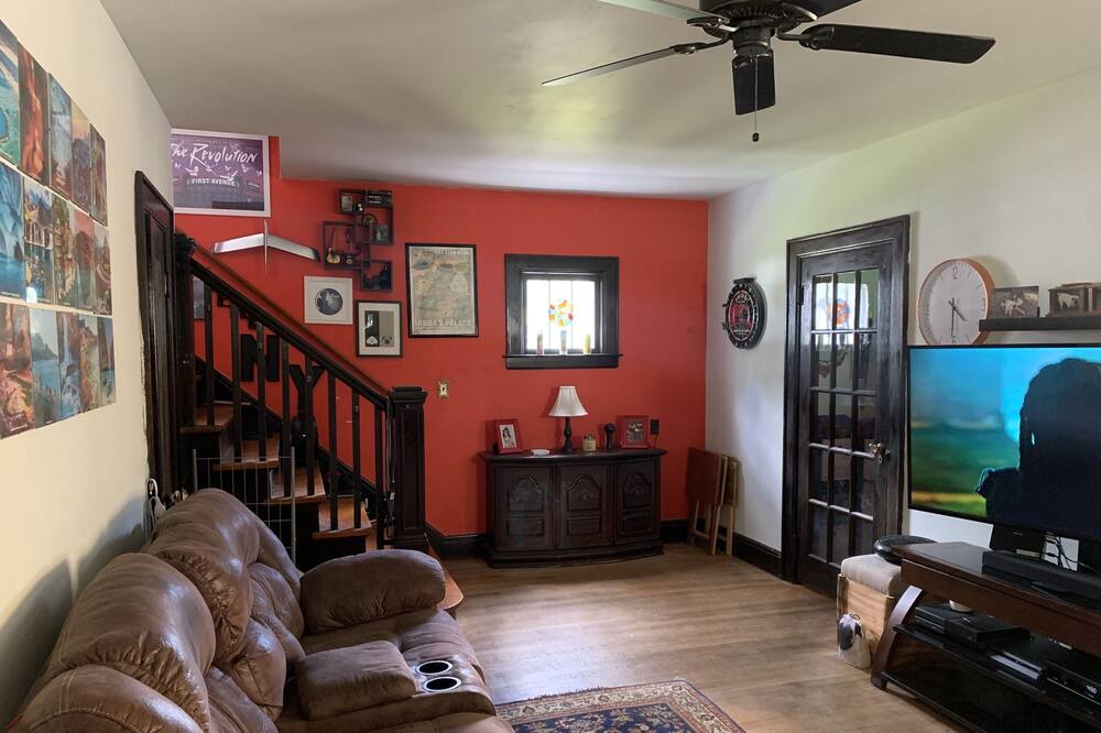 Photo of Livingroom in Syracuse
