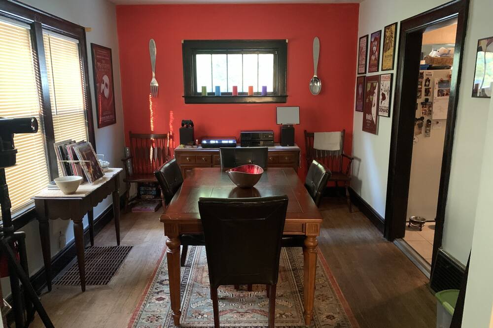 Photo of Livingroom in Syracuse