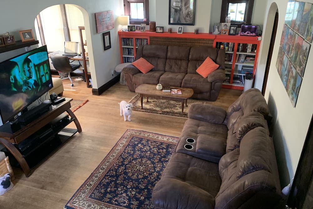 Photo of Livingroom in Syracuse
